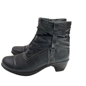 Jasmin women’s low heeled ankle boots 10 wide